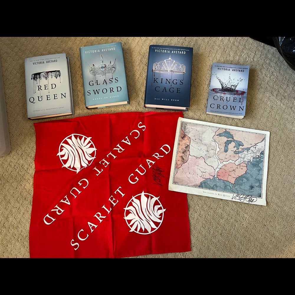 Victoria Aveyard Red Queen series books and merch bundle